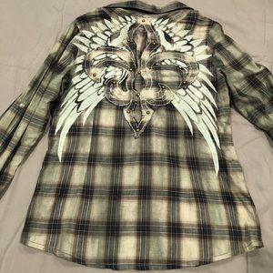 Roar button up